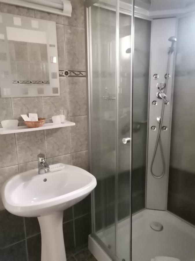 Pensiunea Boema Nhà khách