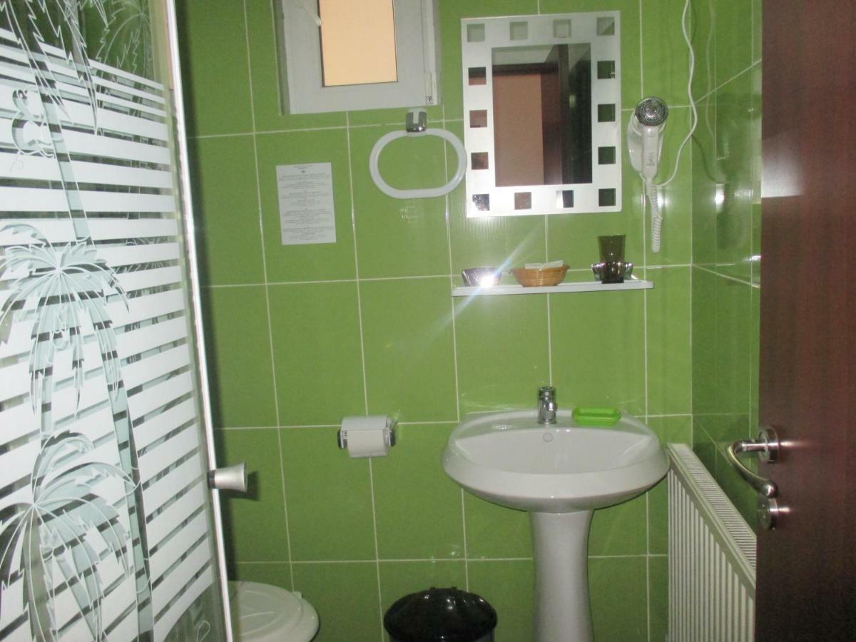Pensiunea Boema Nhà khách *
